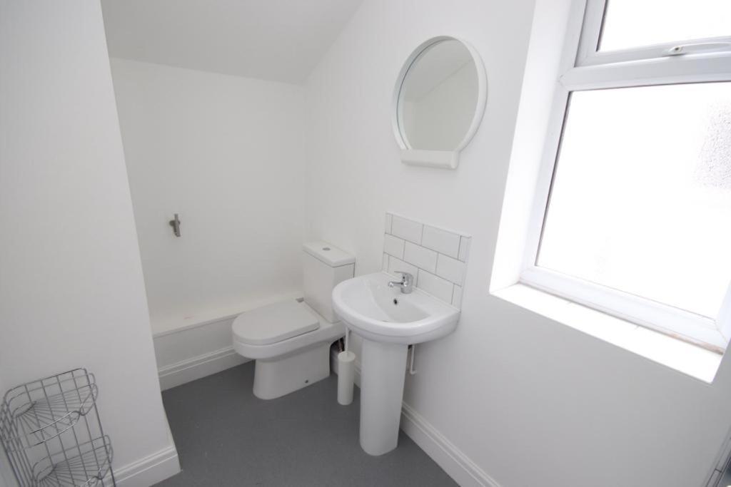 Stylish 7 Bed House, Close To Centre Holiday home *