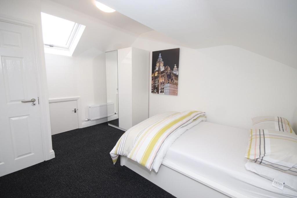Stylish 7 Bed House, Close To Centre Liverpool